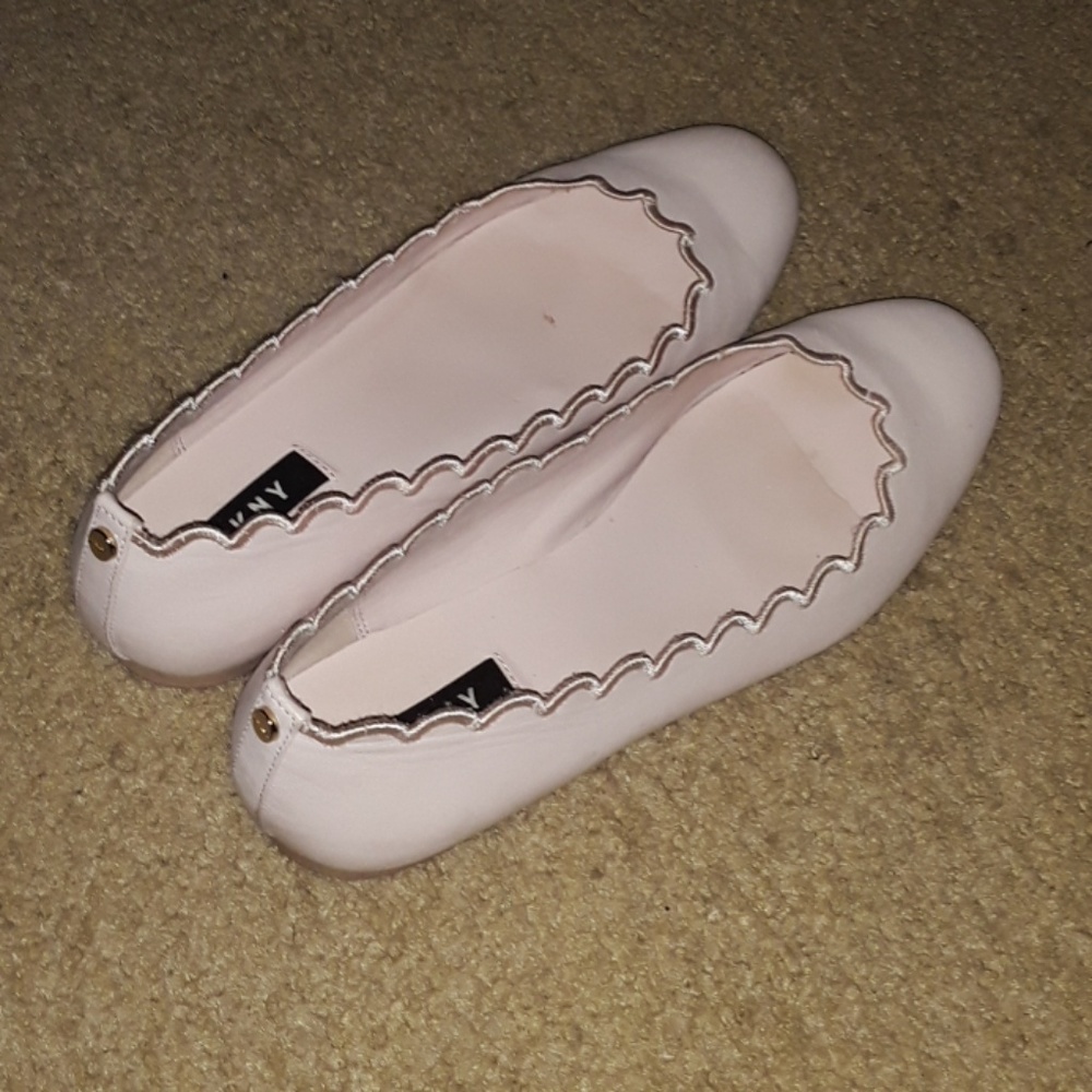 Dkny flats blush size 8